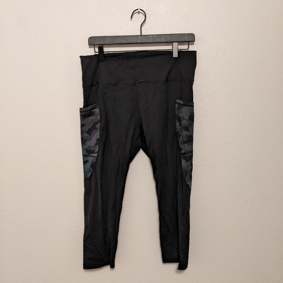 ZYIA Pants & Jumpsuits Nwot Zyia Reflective Leggins Poshmark